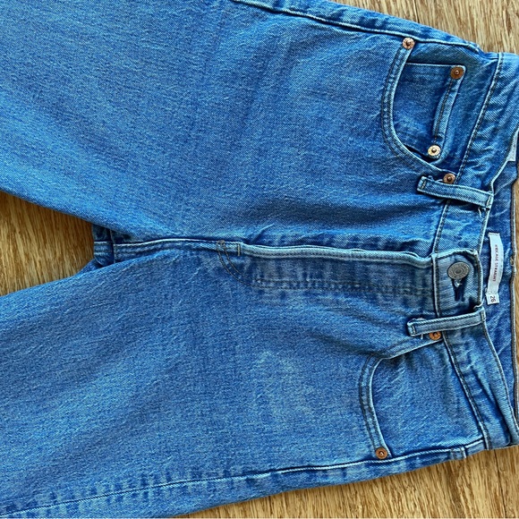 Levi's Ribcage High Rise Jeans - Picture 6 of 8